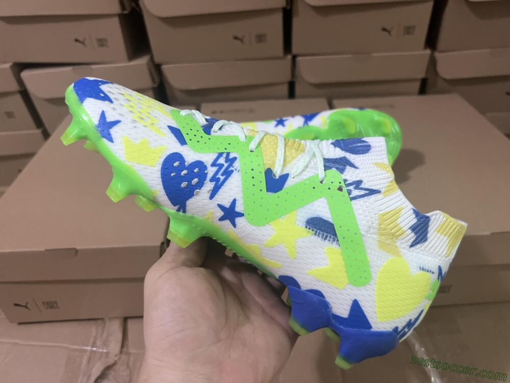 Puma Future Ultimate DNA FG Low-Tops Soccer Cleats - White/Blue/Yellow/Green