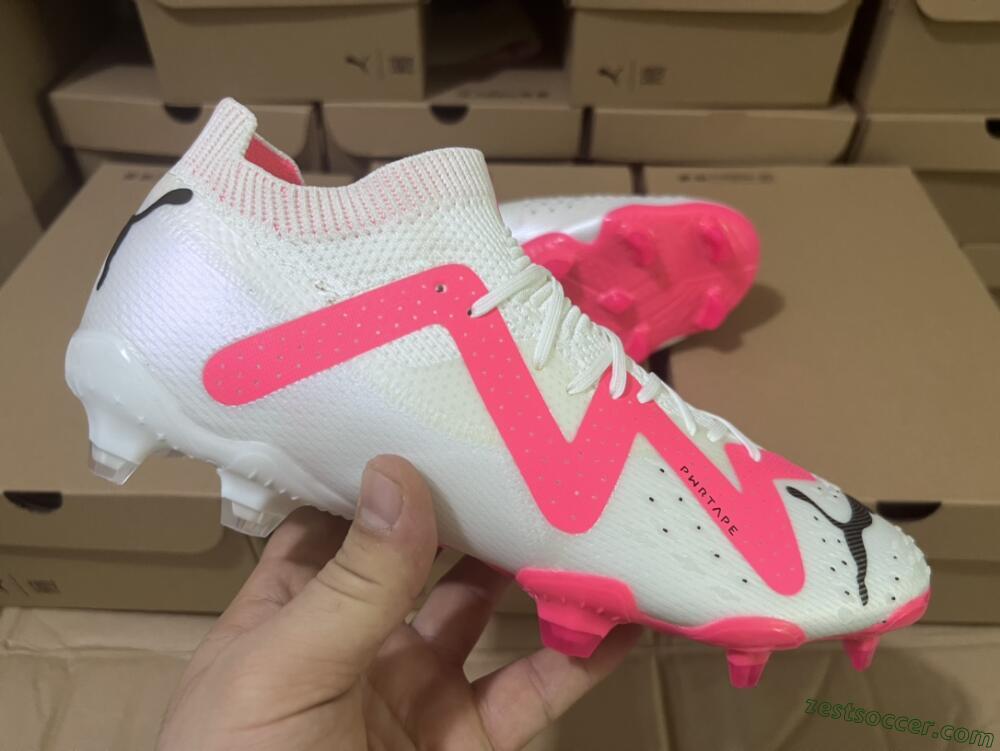 Puma Future Ultimate FG Low-Tops Soccer Cleats - White/Pink/Black