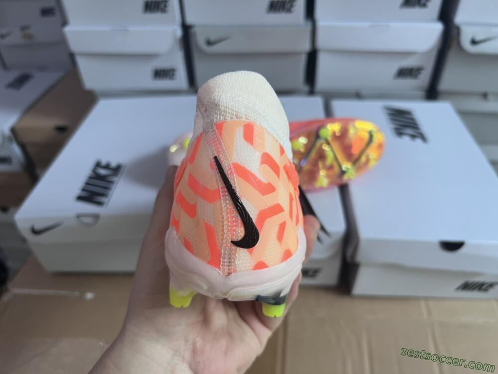 Nike Phantom GX Elite FG Low-Tops Soccer Cleats - Orange/Black/Sliver