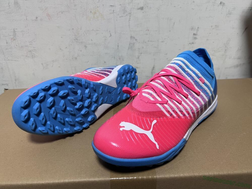 Puma Future Z 1.3 Instinct TF Low-Tops Soccer Shoes - Pink/Blue/White