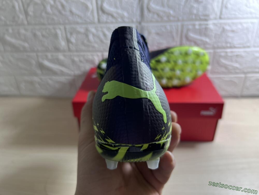 Puma Future Z 1.3 Instinct MG Low-Tops Soccer Cleats - Black/Green