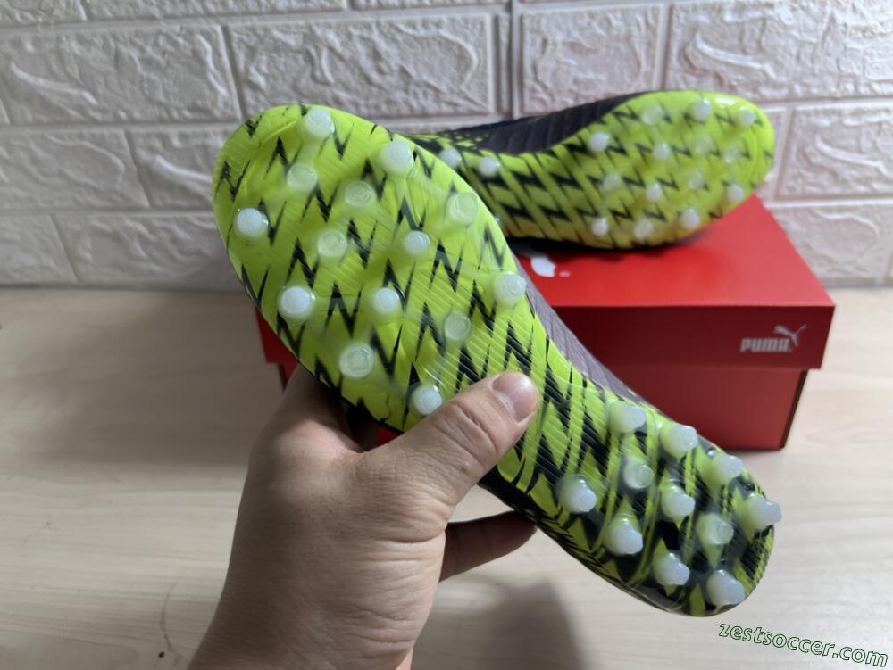 Puma Future Z 1.3 Instinct MG Low-Tops Soccer Cleats - Black/Green
