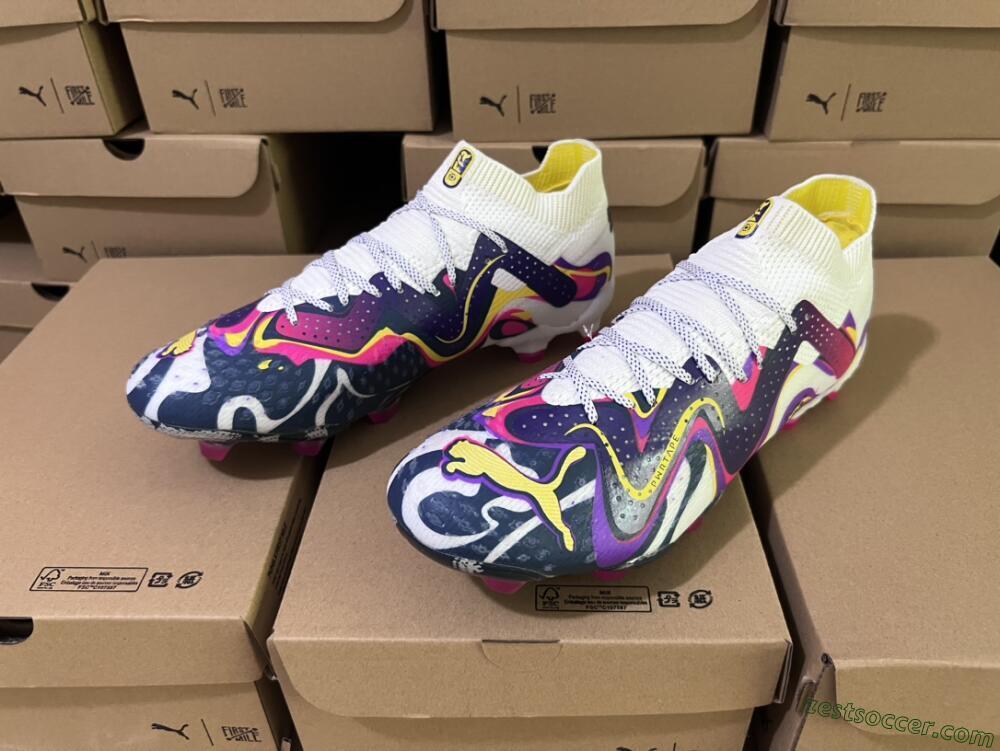 Puma Future Ultimate FG Low-Tops Soccer Cleats - White/Rainbow