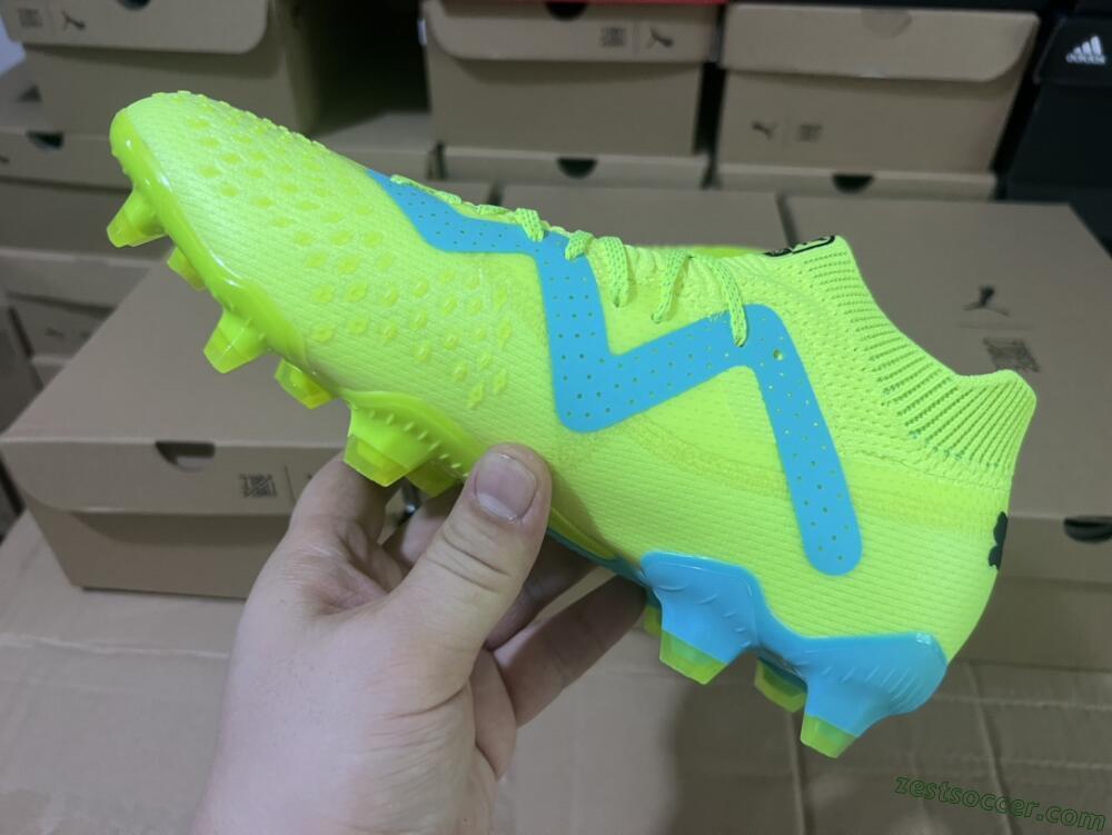 Puma Future Ultimate FG Low-Tops Soccer Cleats - Green/Blue/Black