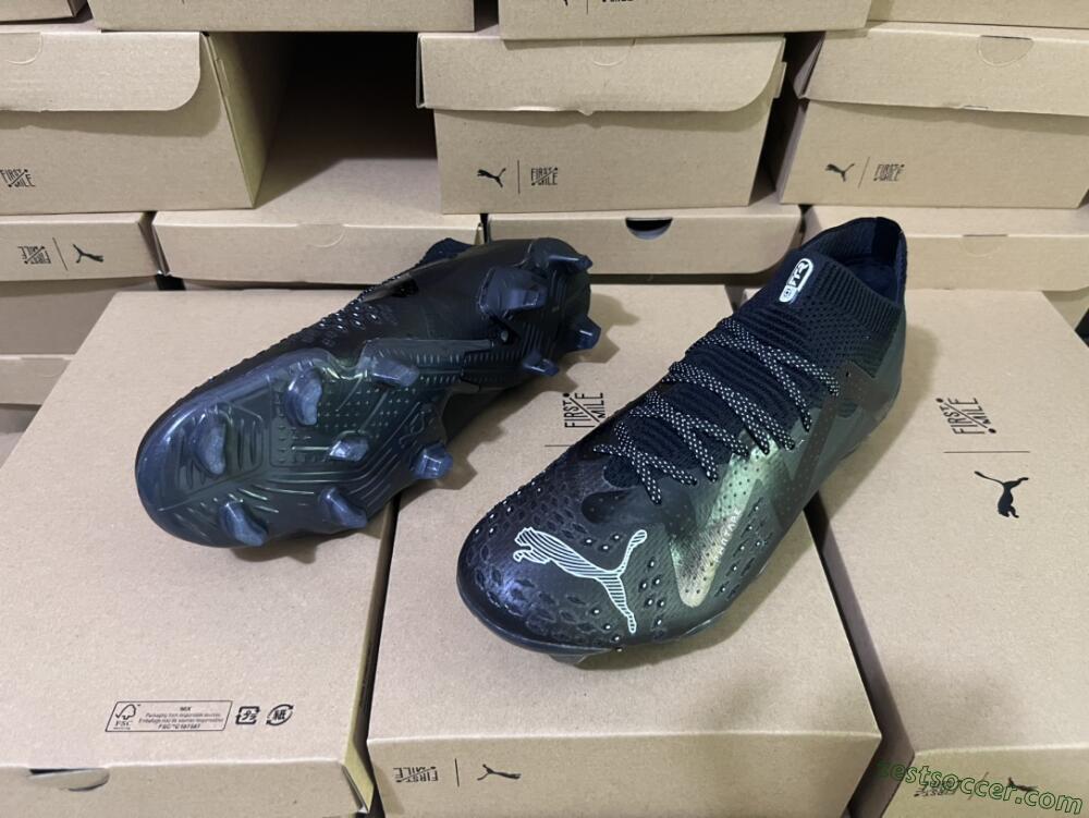Puma Future Ultimate FG Low-Tops Soccer Cleats - Black/White