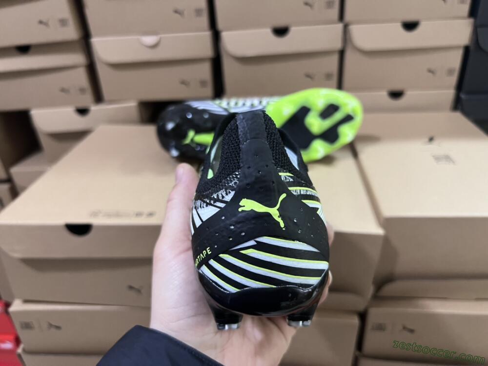 Puma Ultra Ultimate FG Low-Tops Soccer Cleats - White/Black/Green