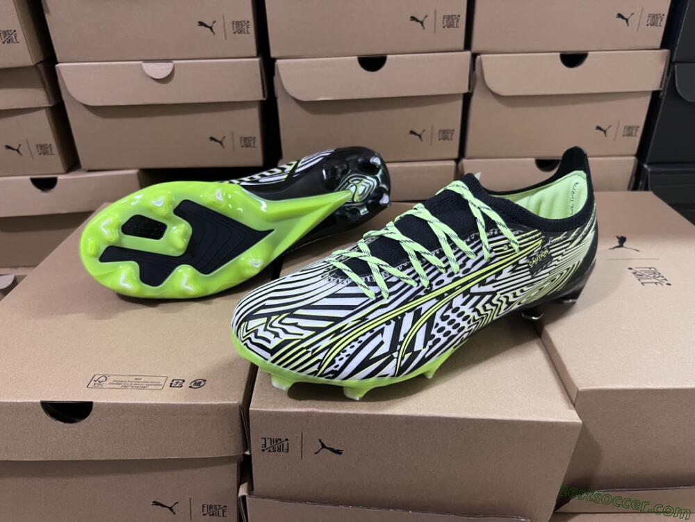 Puma Ultra Ultimate FG Low-Tops Soccer Cleats - White/Black/Green