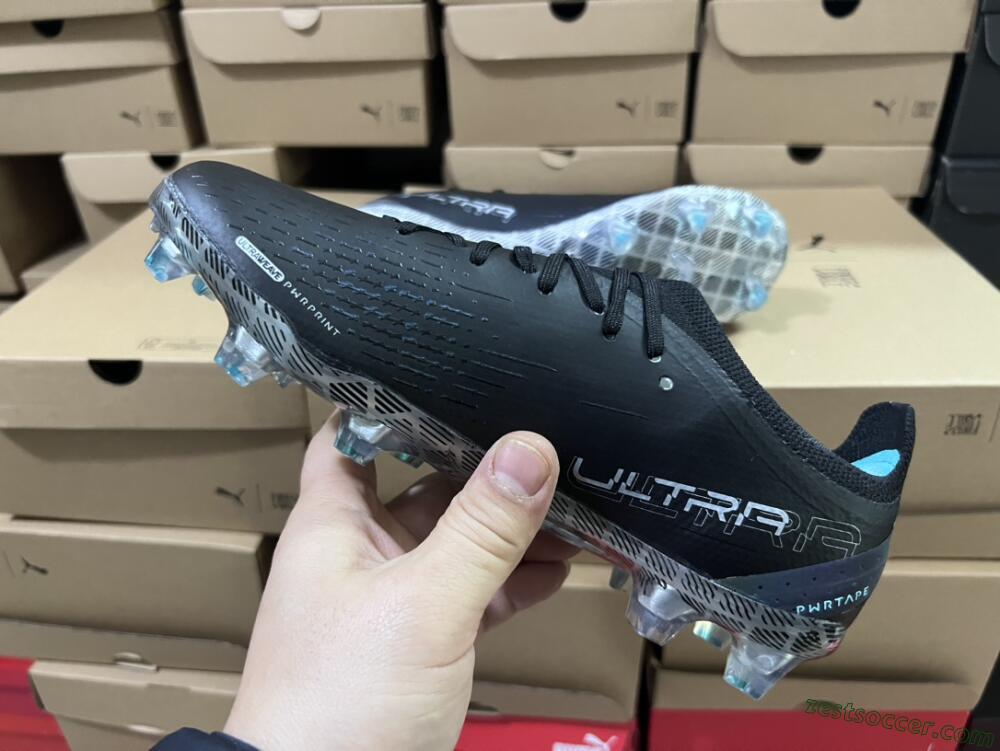 Puma Ultra Ultimate FG Low-Tops Soccer Cleats - Black/White/Blue