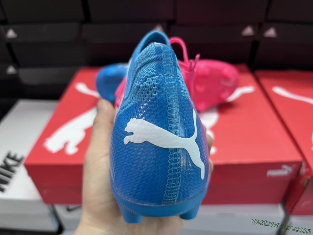 Puma Future Z 1.3 Instinct FG Low-Tops Soccer Cleats - Pink/Blue