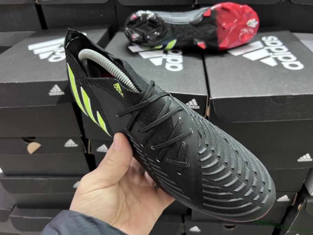 Adidas Predator Edge Geometric.1 FG Low-Tops Soccer Cleats - Black/Yellow/Red
