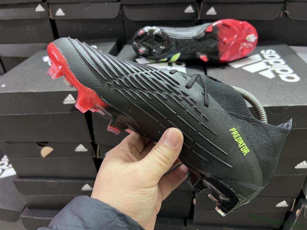 Adidas Predator Edge Geometric.1 FG Low-Tops Soccer Cleats - Black/Yellow/Red