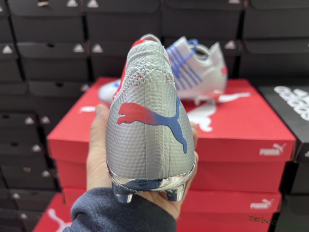 Puma Future Z 1.3 Instinct FG Low-Tops Soccer Cleats - Silver/Blue