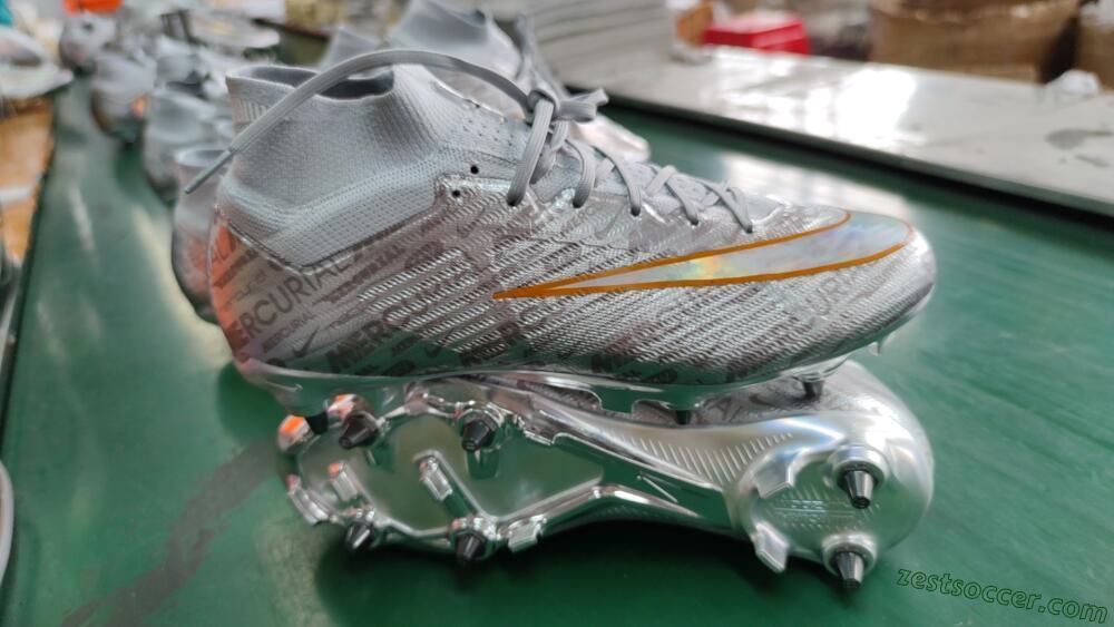 Nike Air Zoom Mercurial Superfly 9 Elite SG High-Tops Soccer Cleats - Silver/Gold