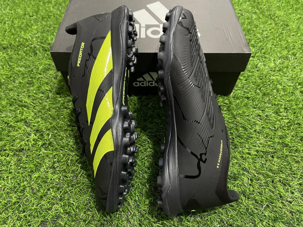 Adidas Predator 24 Elite TF Low-Tops Soccer Shoes - Black/Yellow/Grey