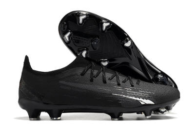 Puma Ultra Ultimate FG Low-Tops Soccer Cleats - Black/White