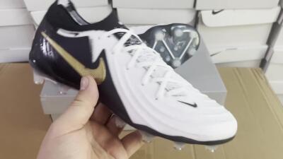 Nike Phantom Luna Elite AG Low-Tops Soccer Cleats - White/Black/Gold