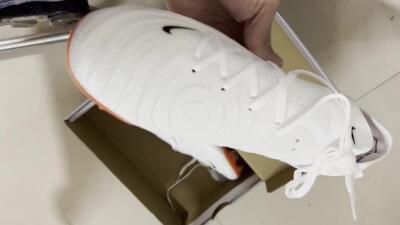 Nike Phantom Luna Elite NU FG Low-Tops Soccer Cleats - White/Black/Orange