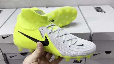 Nike Phantom Luna Elite AG High-Tops Soccer Cleats - Grey/Yellow/Black