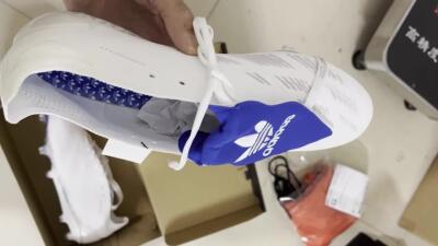 Adidas Predator Elite Foldover Tongue FG Low-Tops Soccer Cleats - Beige/White/Blue