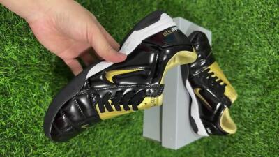 Nike Total 90 III IC Low-Tops Soccer Shoes - Black/Gold