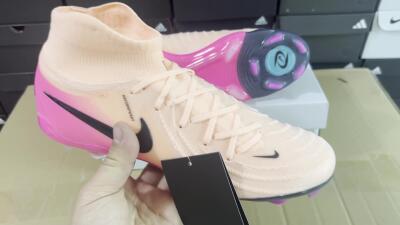 Nike Phantom Luna Elite NU FG High-Tops Soccer Cleats - Pink/Black