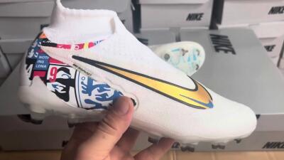 Harry Kane x Nike Phantom GX DF Elite FG Low-Tops Soccer Cleats - White/Gold/Blue