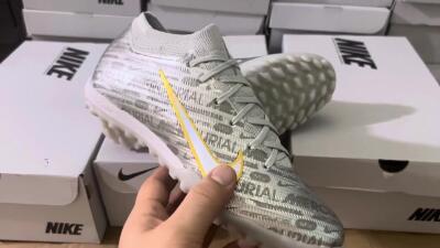 Nike Air Zoom Mercurial Vapor 15 Elite TF Low-Tops Soccer Shoes - Silver/Gold