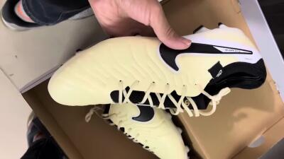 Nike Tiempo Legend 10 Elite FG Low-Tops Soccer Cleats - Beige/Black/White