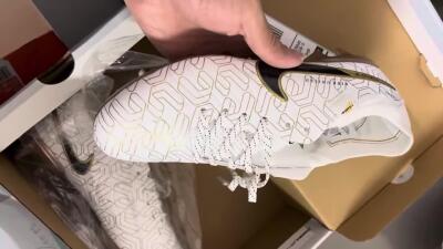 Nike Tiempo Legend 10 Elite FG Low-Tops Soccer Cleats - White/Gold/Black