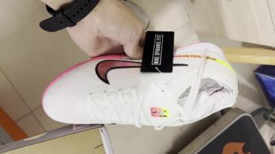 Nike Air Zoom Mercurial Vapor 15 Elite IC Low-Tops Soccer Shoes - White/Pink/Black/Yellow