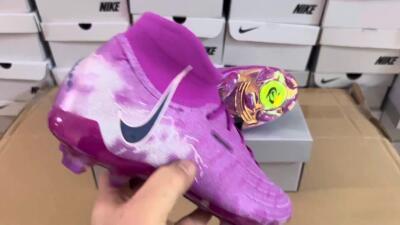 Nike Phantom Luna Elite SE NU FG High-Tops Soccer Cleats - Fuchsia Dream/Barely Grape
