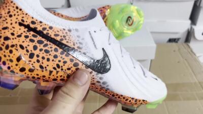 Nike Phantom Luna Elite FG Low-Tops Soccer Cleats - Grey/Orange/Black